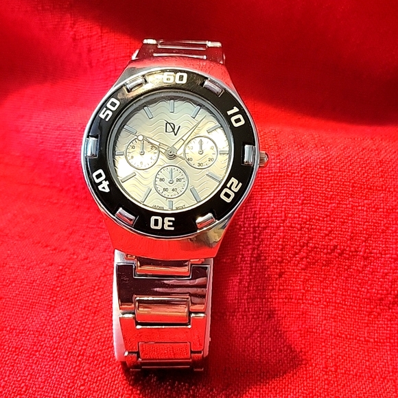 New watch - Picture 1 of 2